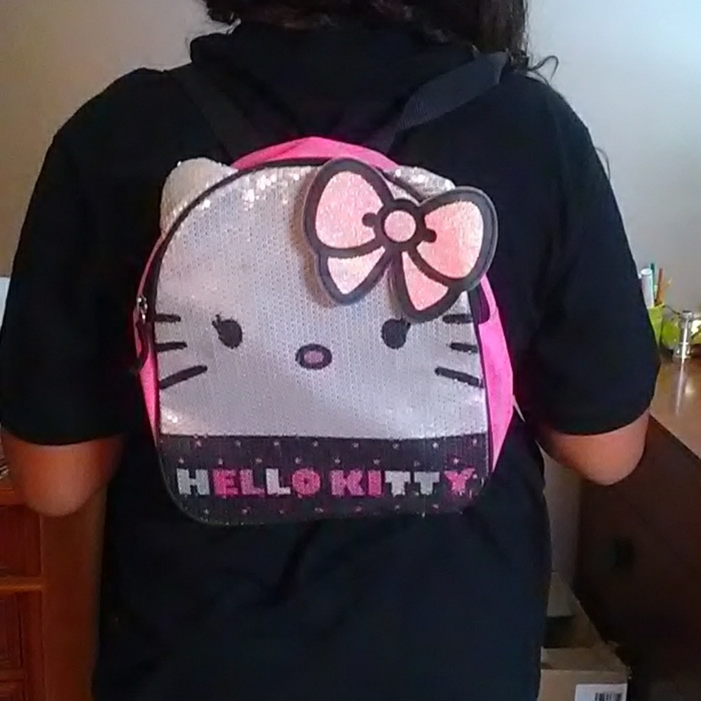 Hello kitty backpack - Picture 3 of 4